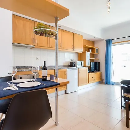 Behappy Top Floor Sunny Balcony With Relaxing Lounge Apartment