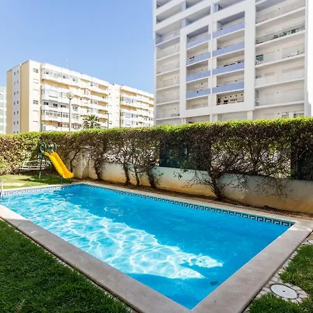 Διαμέρισμα Behappy Top Floor Sunny Balcony With Relaxing Lounge *