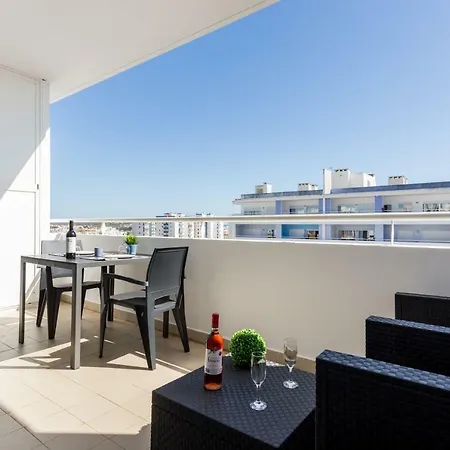 Behappy Top Floor Sunny Balcony With Relaxing Lounge Portimao