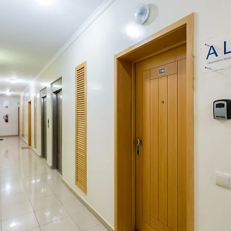 Behappy Top Floor Sunny Balcony With Relaxing Lounge Apartment Portimao